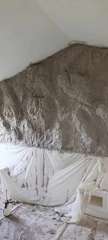 Façade intérieure en béton sculpté en cours de réalisation – Art Déco 34